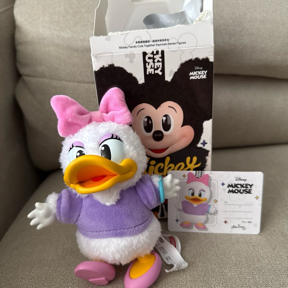Popmart Mickey and family Daisy Duck Pendant with Box Disney blind box bag charm